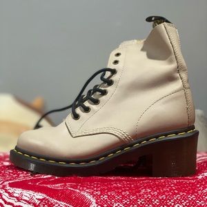 Dr. Martens CLEMENCY 👢👢🤍🤎